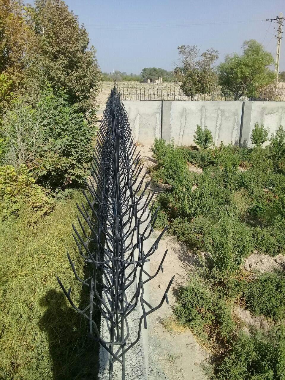 نرده شاخ گوزنی در ویلا باغ