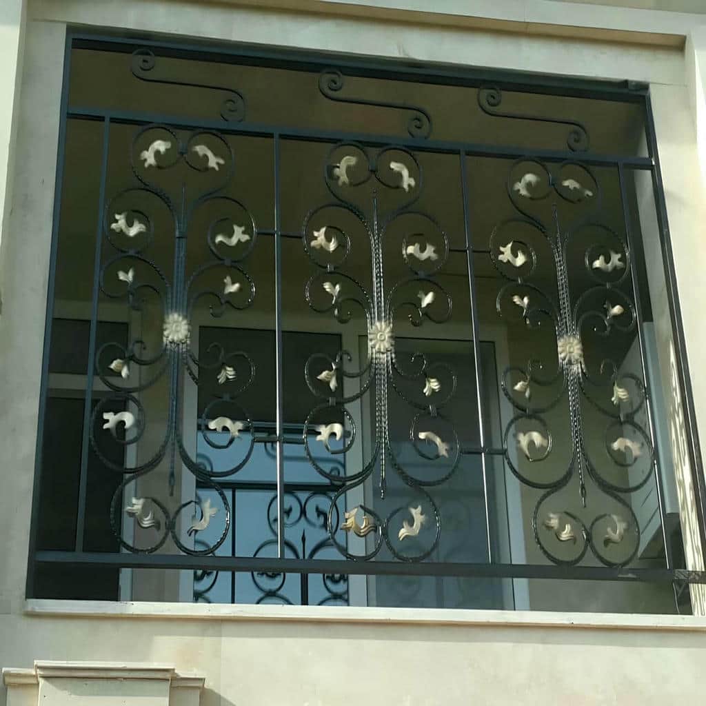 عکس حفاظ پنجره