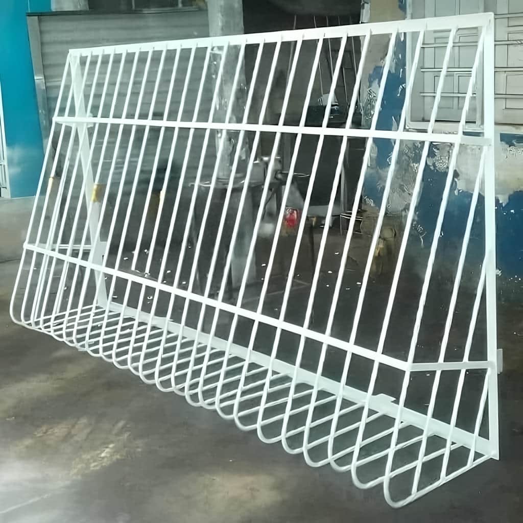 حفاظ پنجره سبدی ارکیده با جاگلدانی