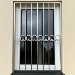 حفاظ پنجره نعل اسبی