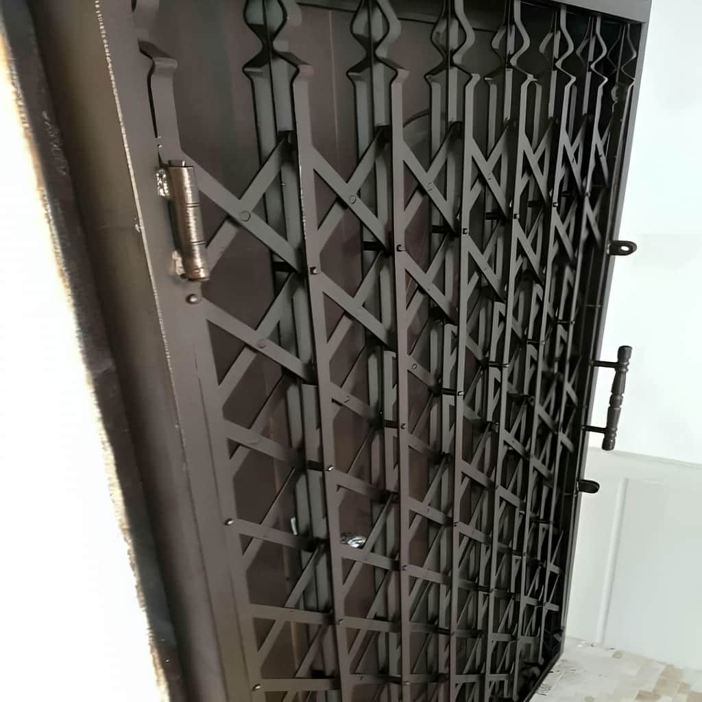 خرید درب آکاردئونی ساختمان تسمه دوبل در اندیشه