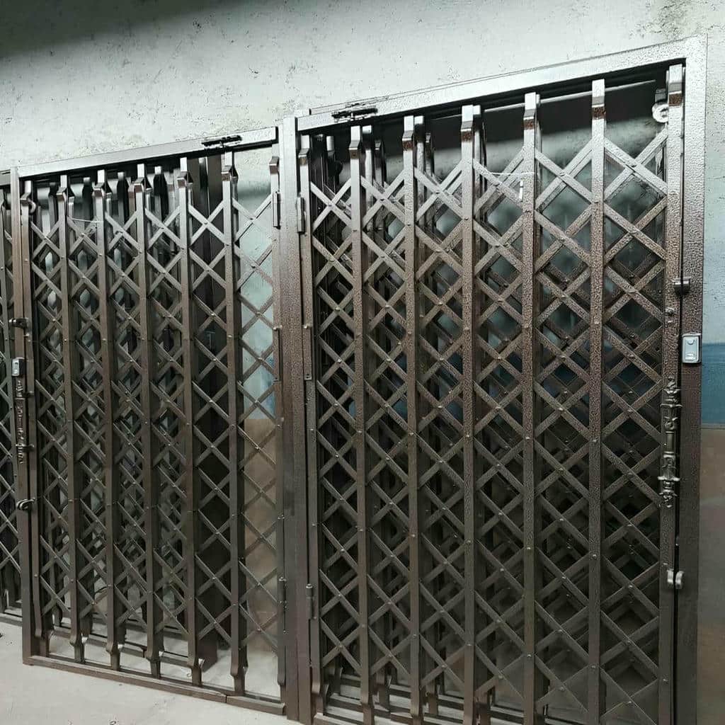 خرید درب آکاردئونی حفاظ ساختمان سبک در قشم
