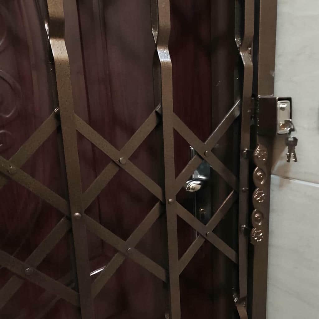 نصب درب آکاردئونی ساختمان رنگ مقاوم در نسیم شهر