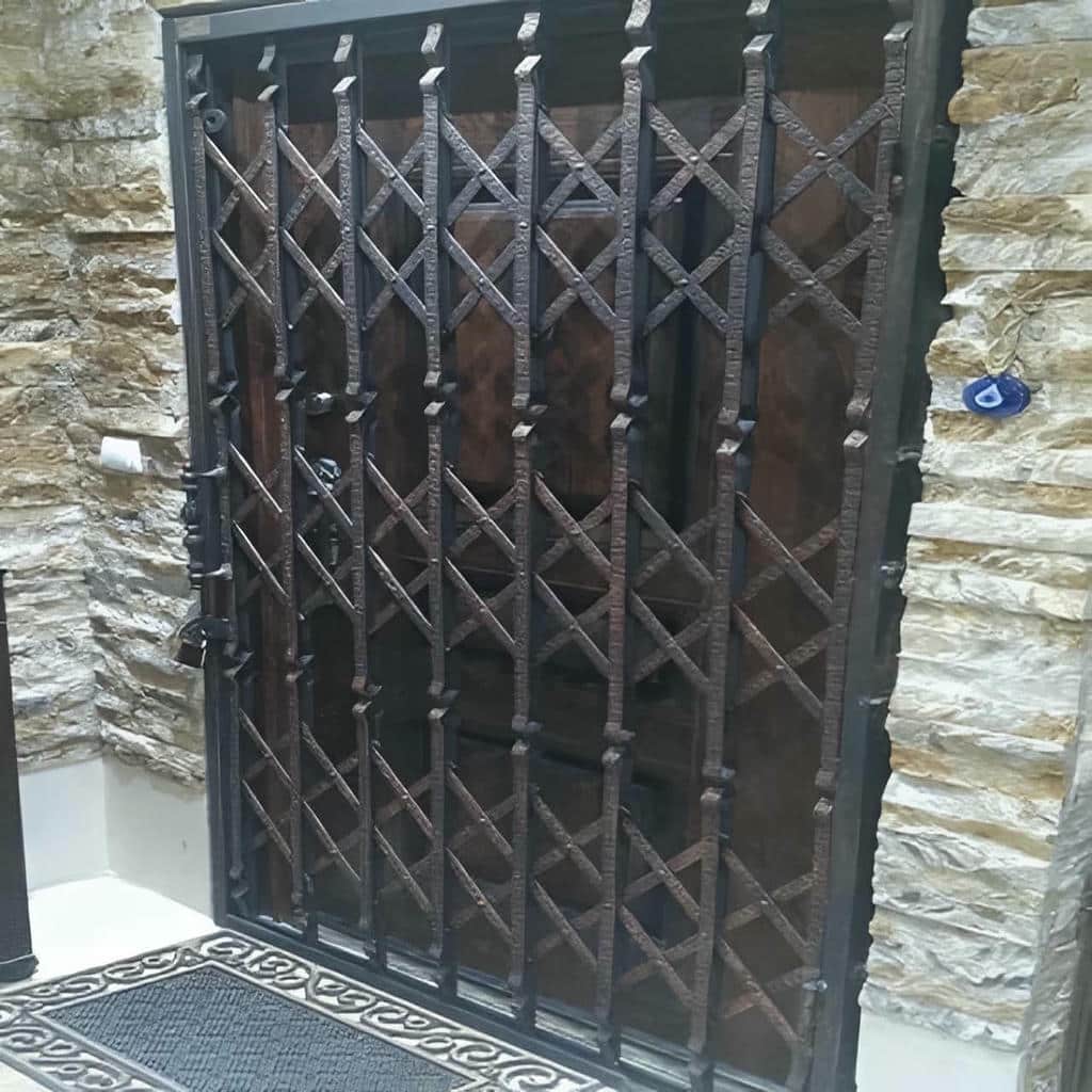 قیمت درب آکاردئونی ساختمان حفاظ پشت درب در آبسرد