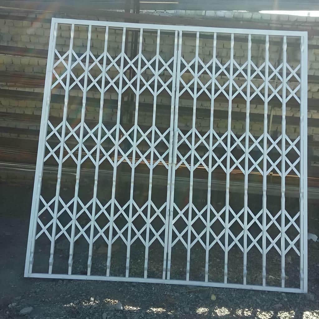 نصب درب آکاردئونی ساختمان حرکت روان در تهران