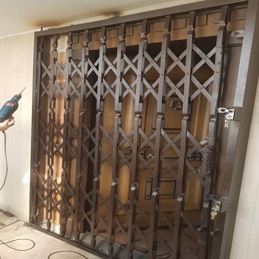 قیمت درب آکاردئونی ساختمان اداری در استان گیلان