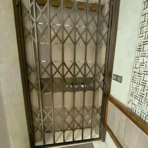 درب آکاردئونی ساختمان در تهران