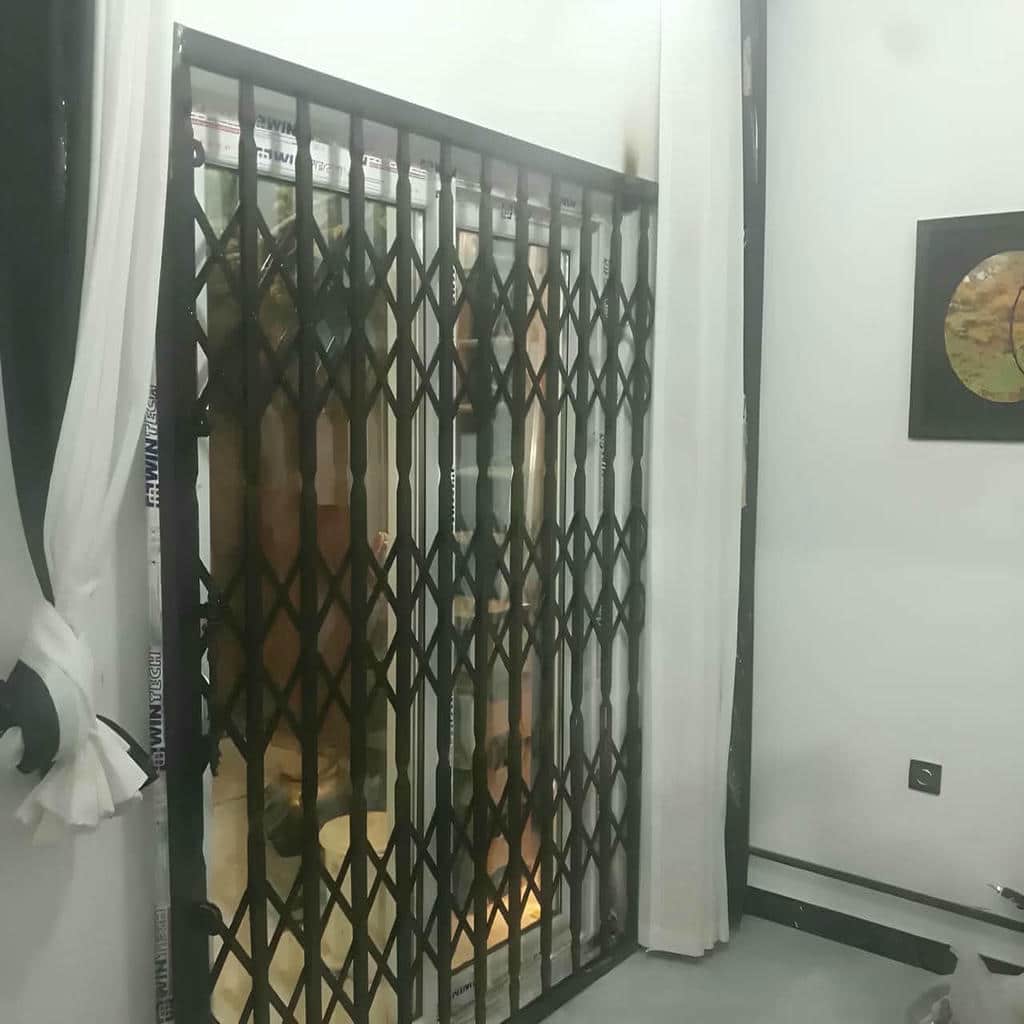 نصب درب آکاردئونی ساختمان رنگ صنعتی در اشتهارد