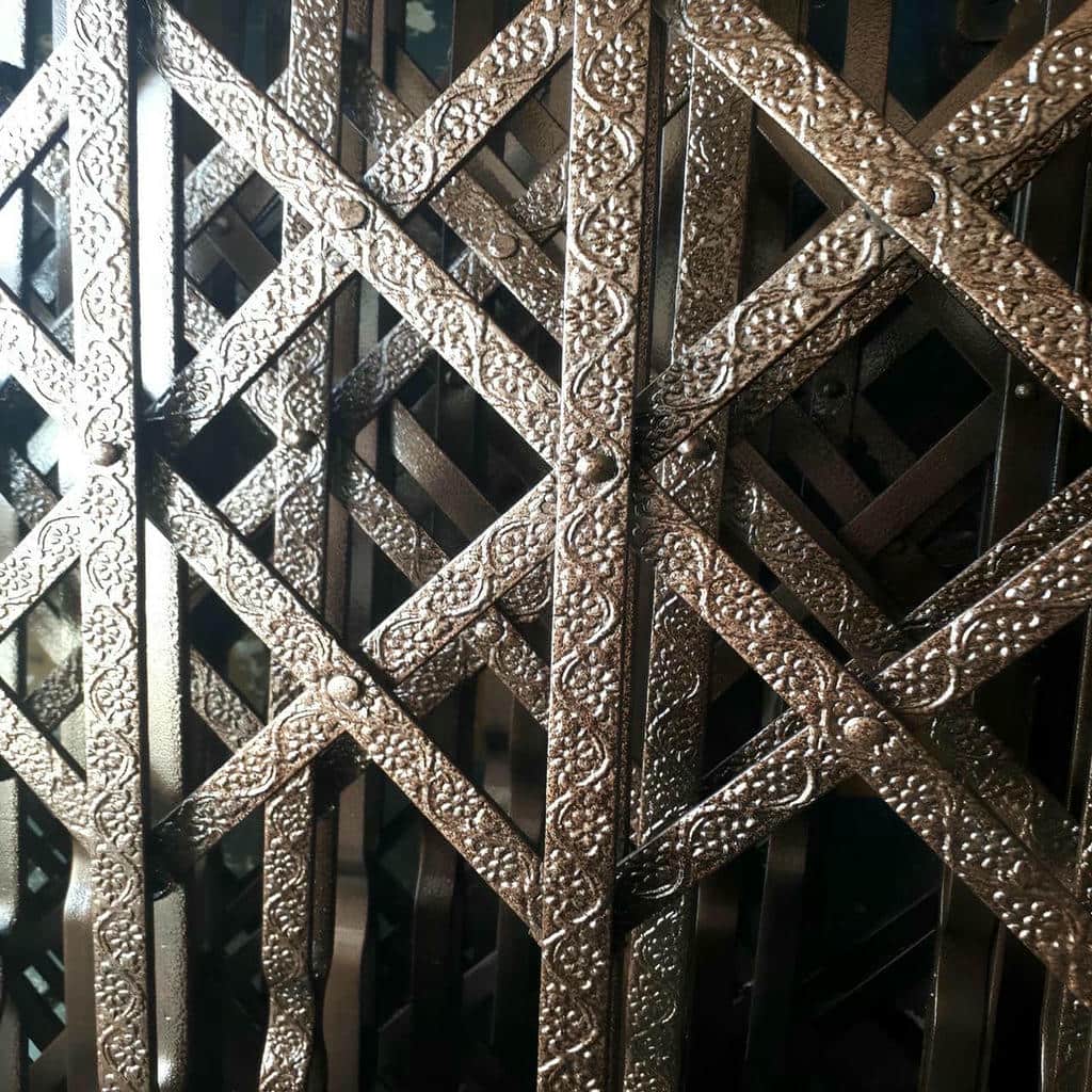 نصب درب آکاردئونی ساختمان ضدسرقت در کرمان