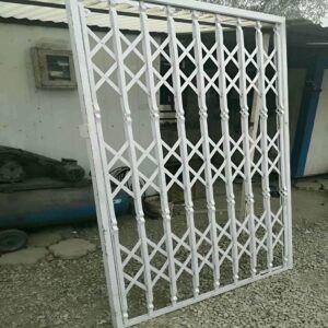 درب آکاردئونی ساختمان در اردبیل