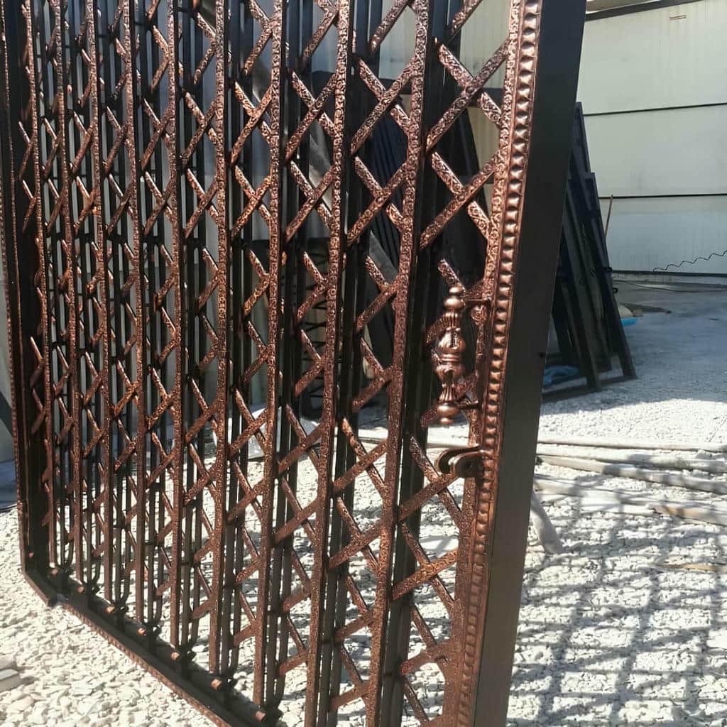 نصب درب آکاردئونی ساختمان رنگ مقاوم در مهرشهر کرج