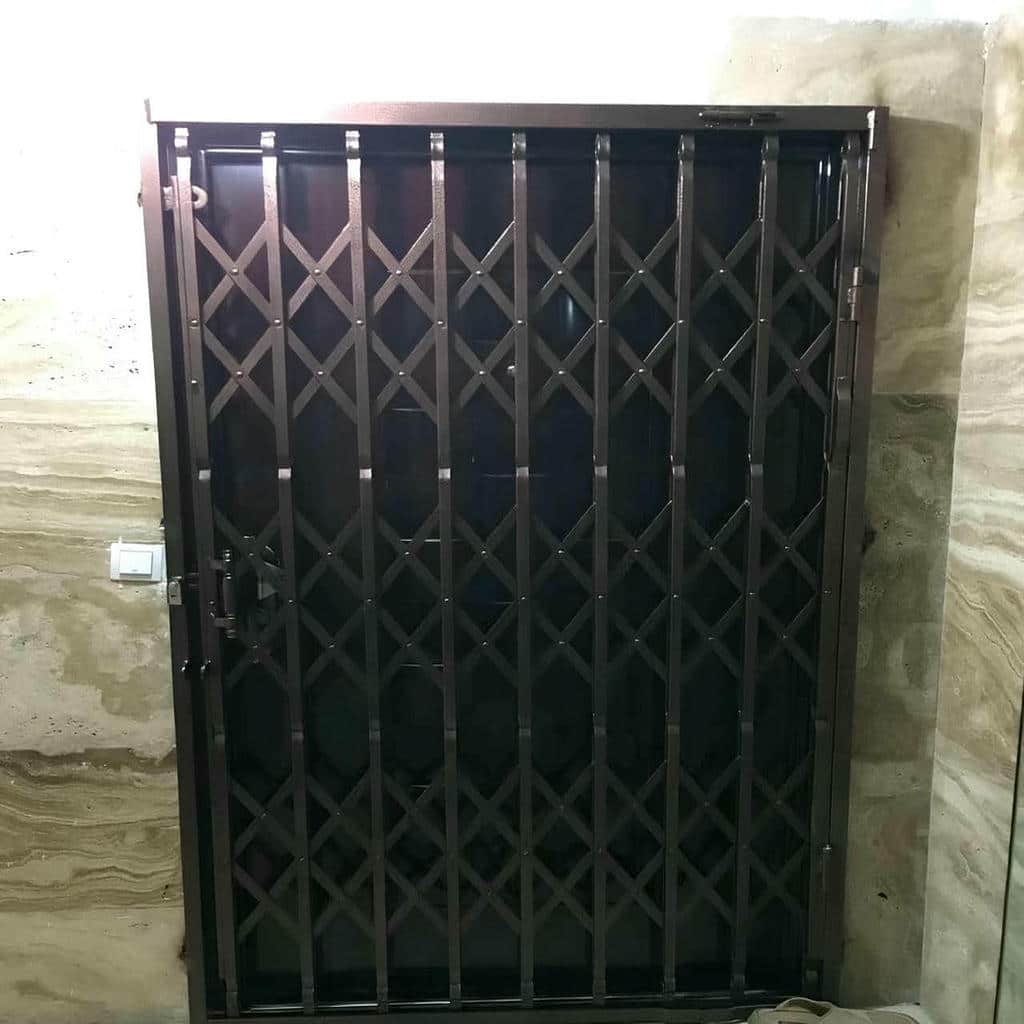 درب آکاردئونی حفاظ ساختمان در بندر لنگه