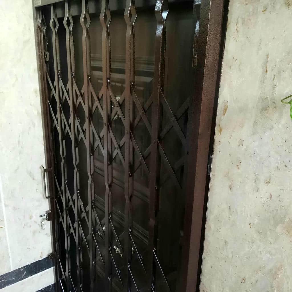 قیمت درب آکاردئونی ساختمان اداری در یاسوج