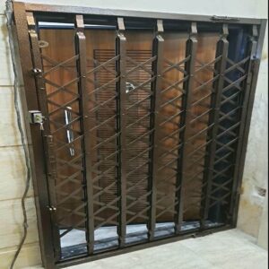 درب آکاردئونی ساختمان در رفسنجان