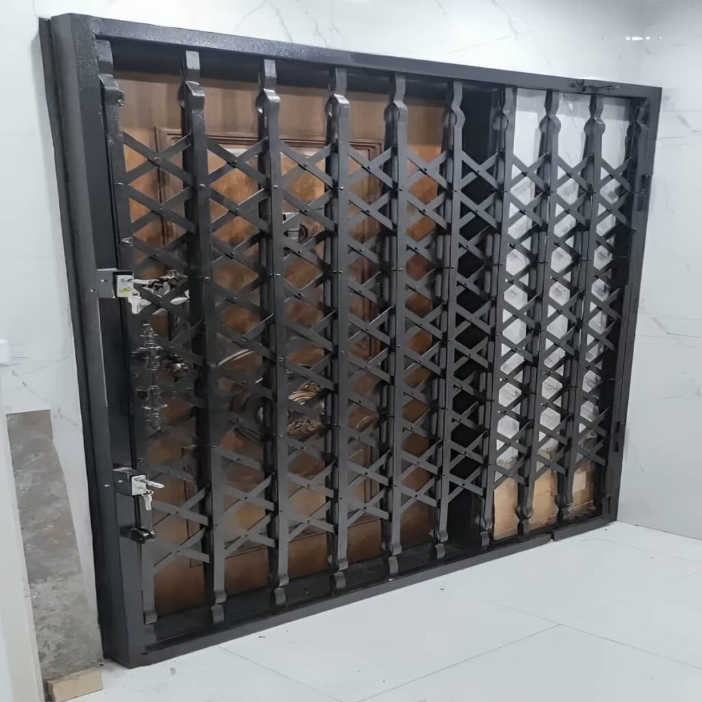 خرید درب آکاردئونی ساختمان قفل ضدسرقت در قزوین