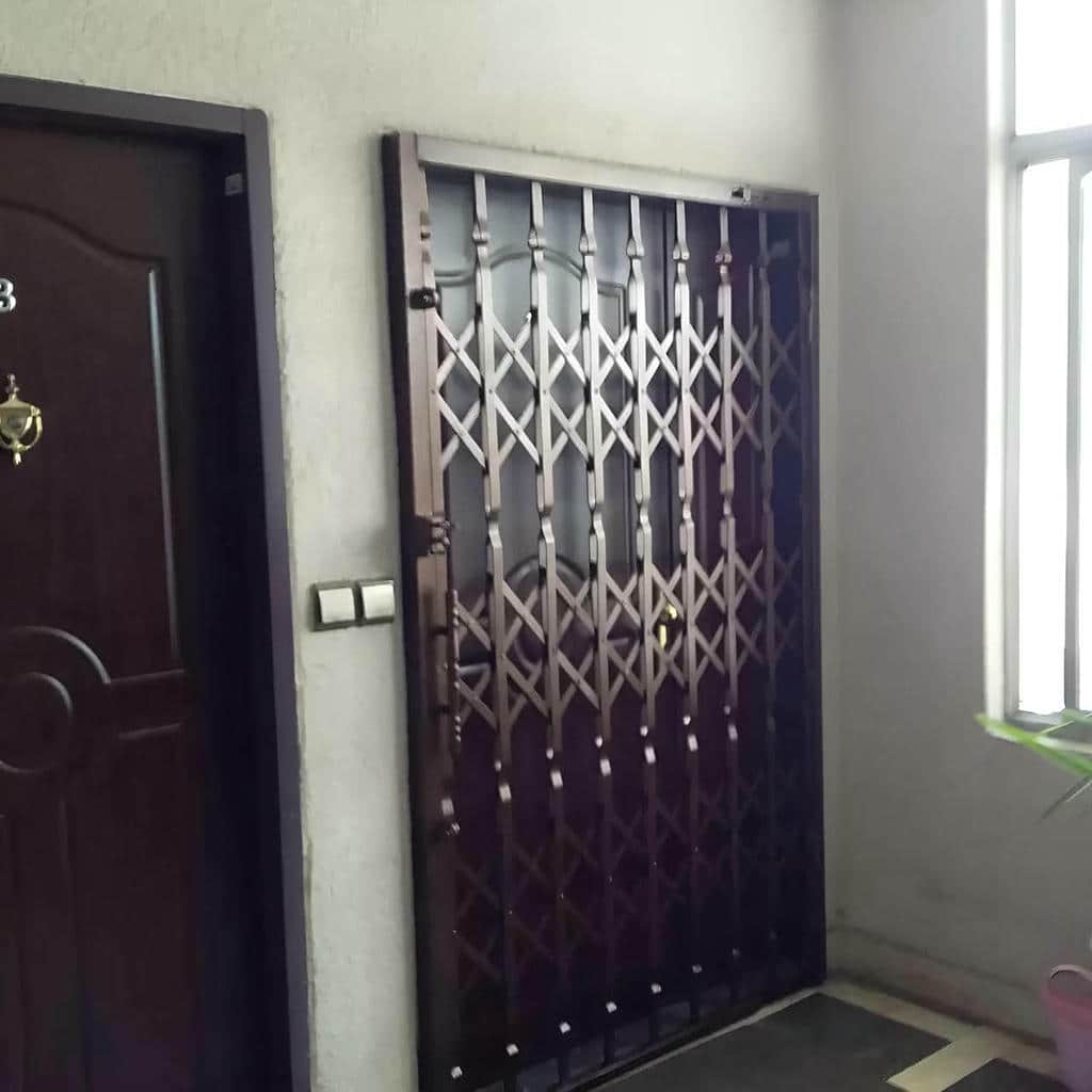 نصب درب آکاردئونی ساختمان ضدسرقت در اردبیل