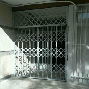 درب آکاردئونی ساختمان در تبریز