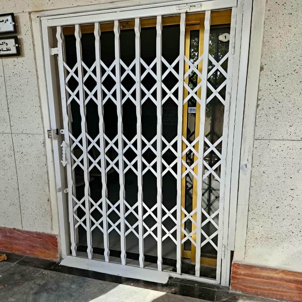 نصب درب آکاردئونی ساختمان حرکت روان در کرمانشاه