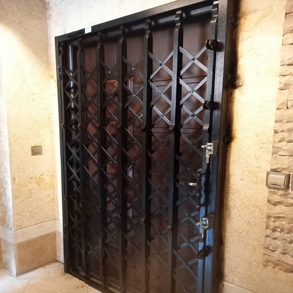 قیمت درب آکاردئونی ساختمان رنگ کوره ای در قم