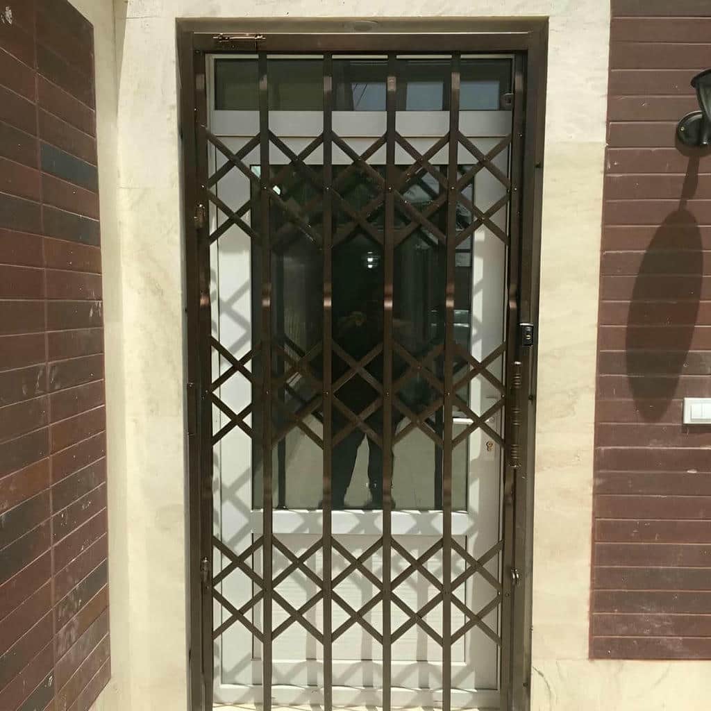 نصب درب آکاردئونی ساختمان حرکت استاندارد در سقز