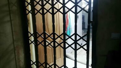 درب آکاردئونی ساختمان در بندر انزلی