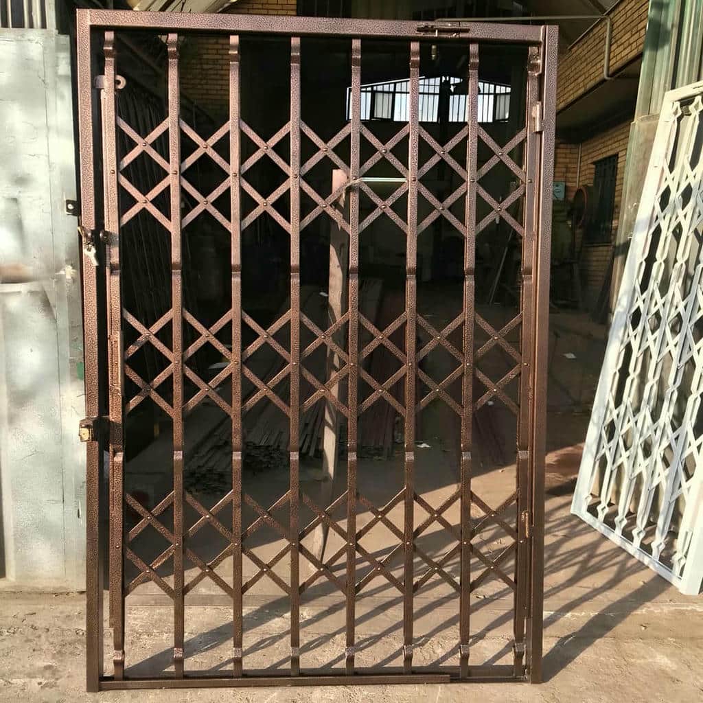 خرید درب آکاردئونی ساختمان قفل ضدسرقت در رفسنجان
