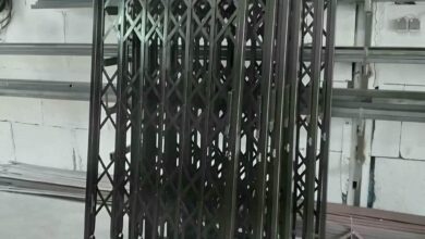 درب آکاردئونی ساختمان در فیروزکوه