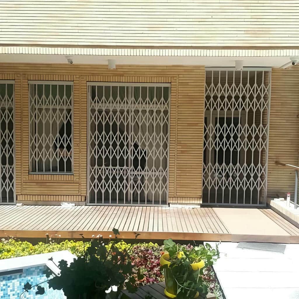 نصب درب آکاردئونی ساختمان ضدسرقت در سبزوار