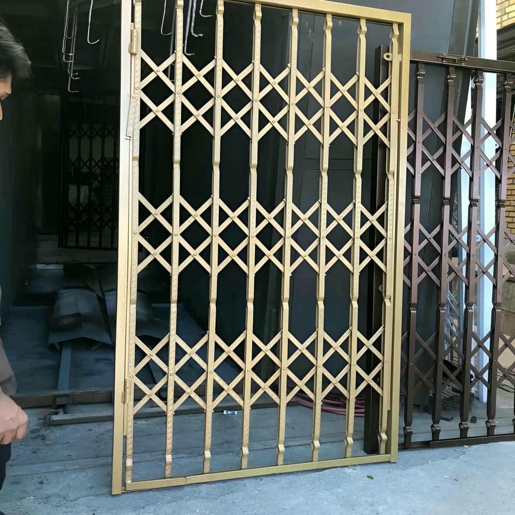 خرید درب آکاردئونی ساختمان مدرن در چالوس