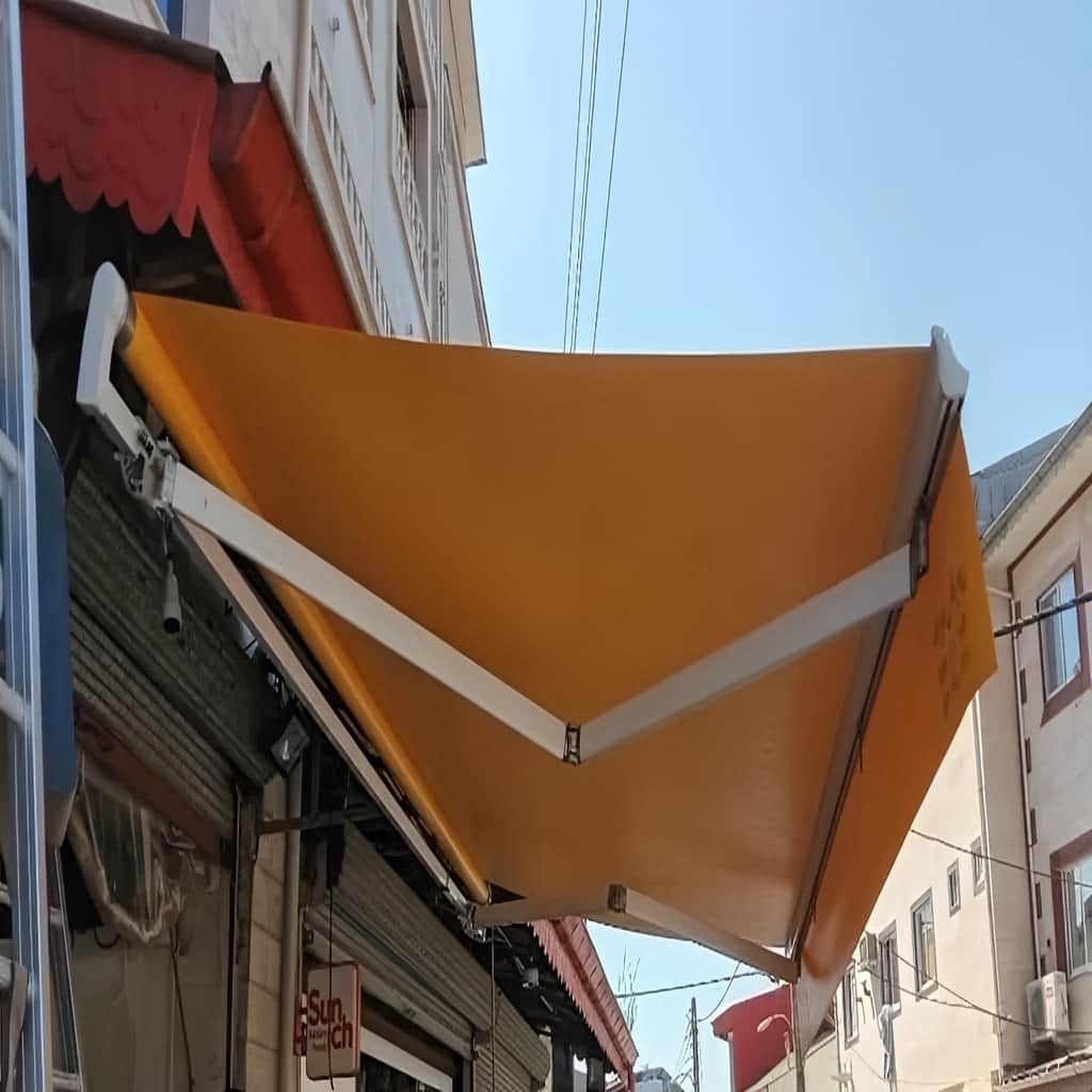 نصب سایبان برقی کنترلی اتوماتیک در شیراز