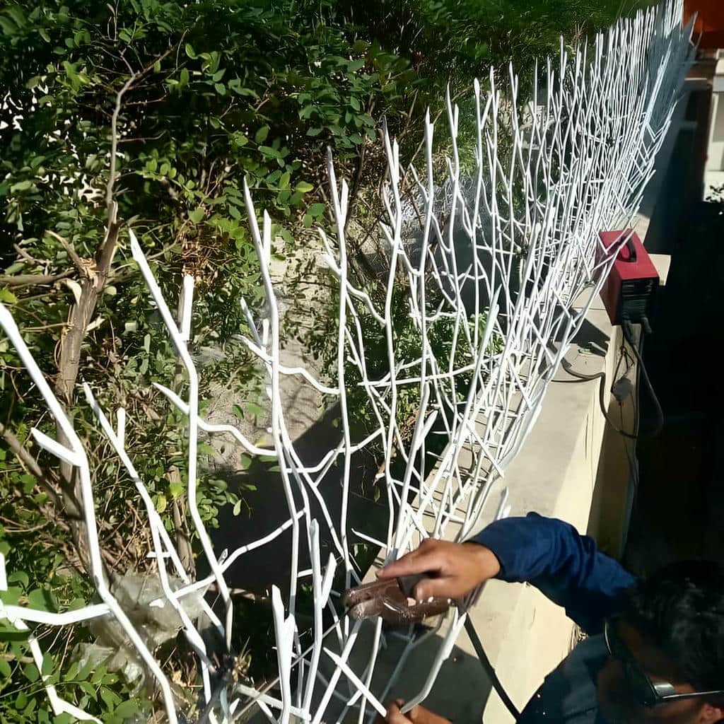 نصب حفاظ شاخ گوزنی رنگ پایدار در بندر دیلم
