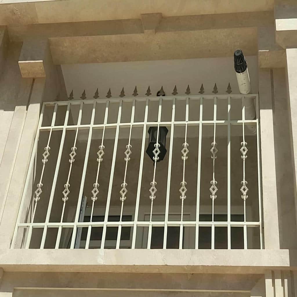 حفاظ پنجره نرده لوکس در پرند