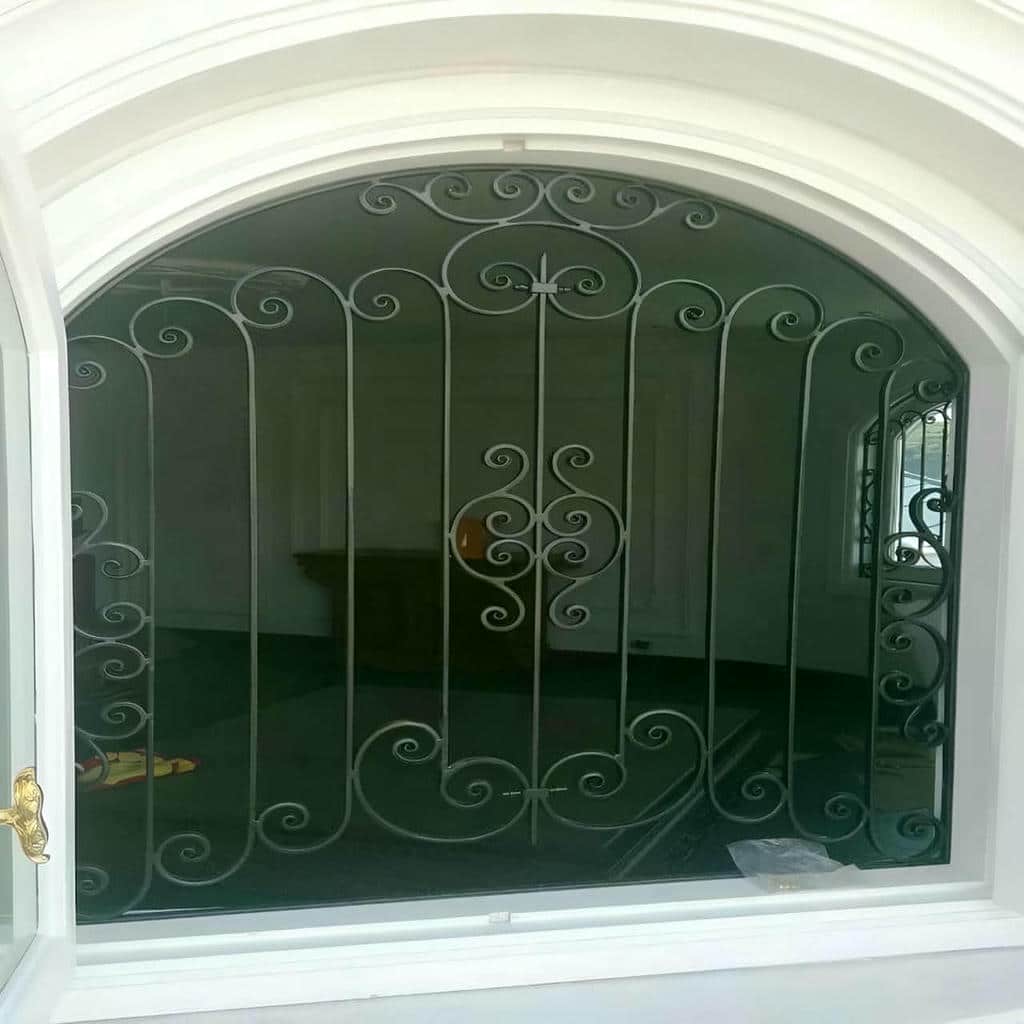 نصب حفاظ پنجره نرده لوکس ضدزنگ در آمل