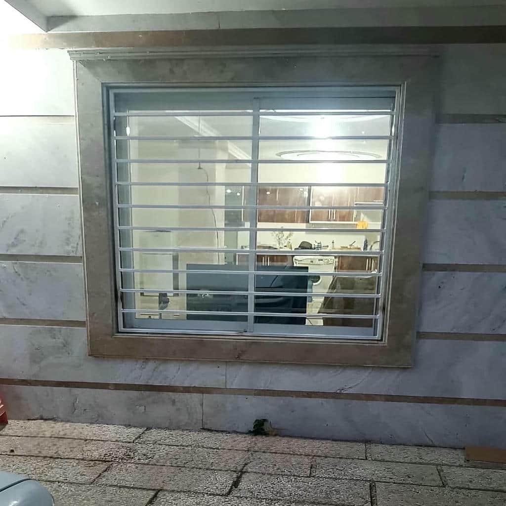 قیمت حفاظ پنجره لوکس فرفورژه در اصفهان