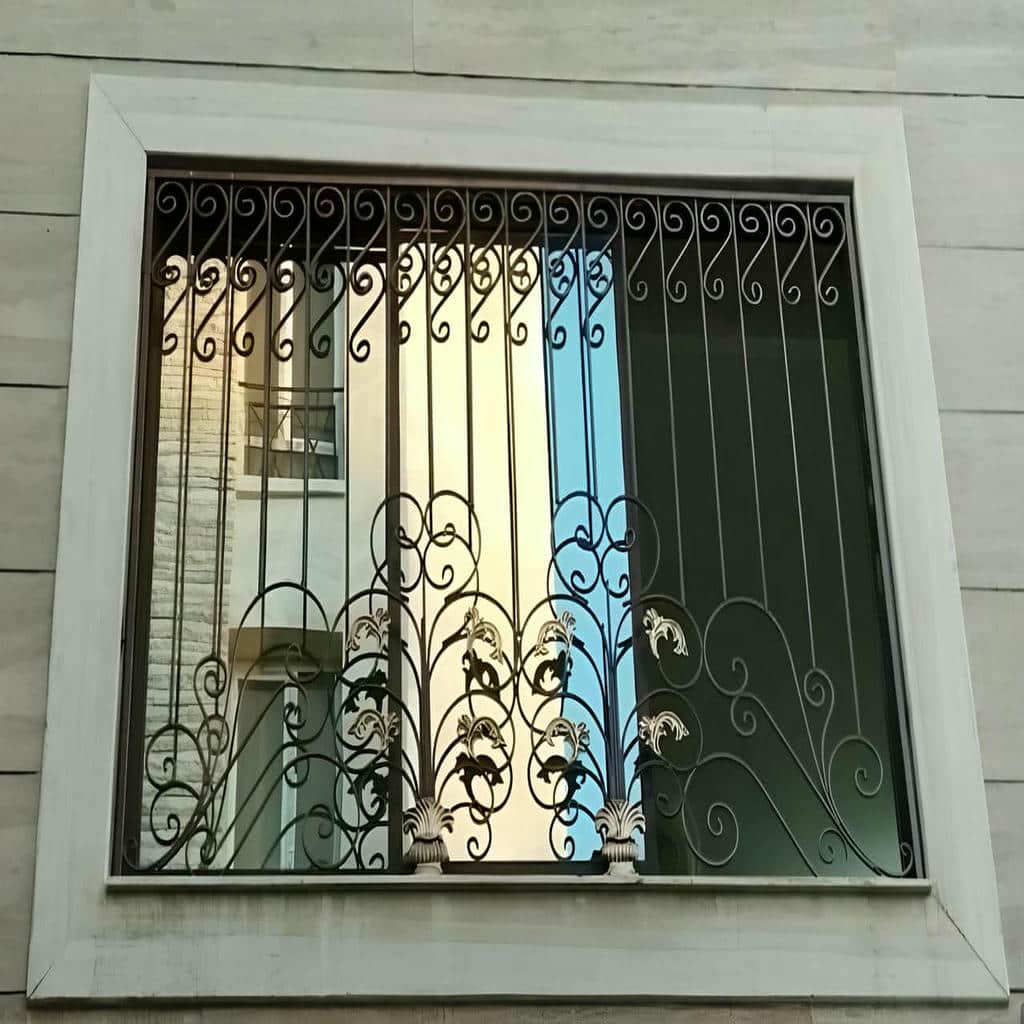 نصب حفاظ پنجره نرده لوکس بازشو در لواسان