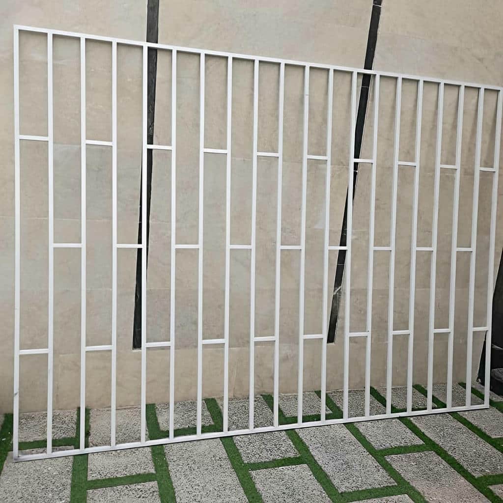 نصب حفاظ پنجره لوکس فرفورژه در بندر دیلم