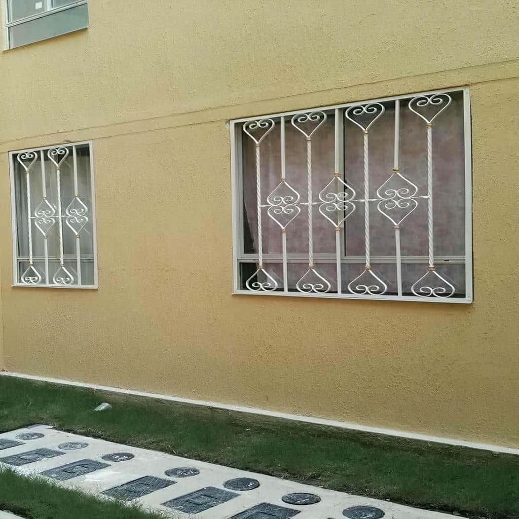 نصب حفاظ پنجره نرده لوکس بازشو در طالقان