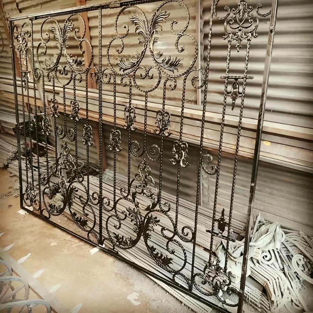 حفاظ پنجره نرده لوکس در لواسان