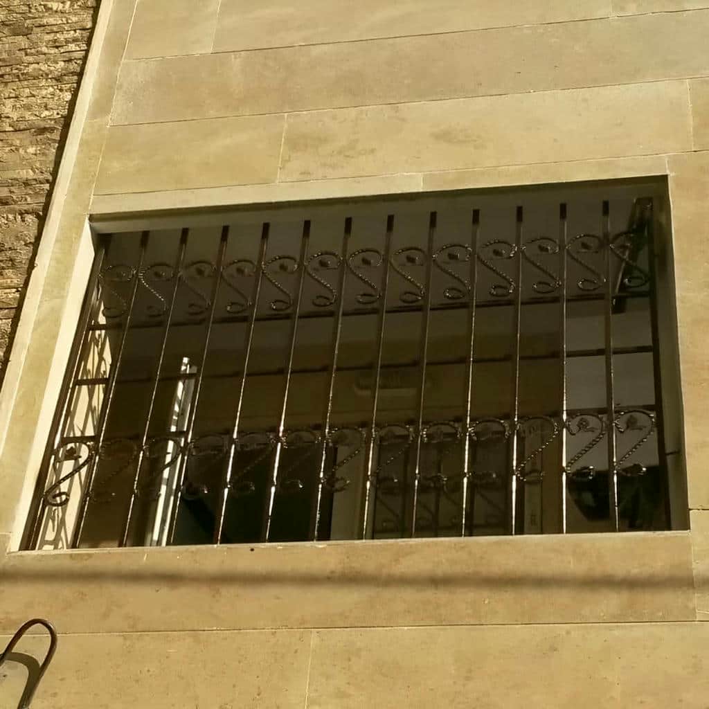 فروش حفاظ پنجره نرده لوکس بازشو در بوشهر