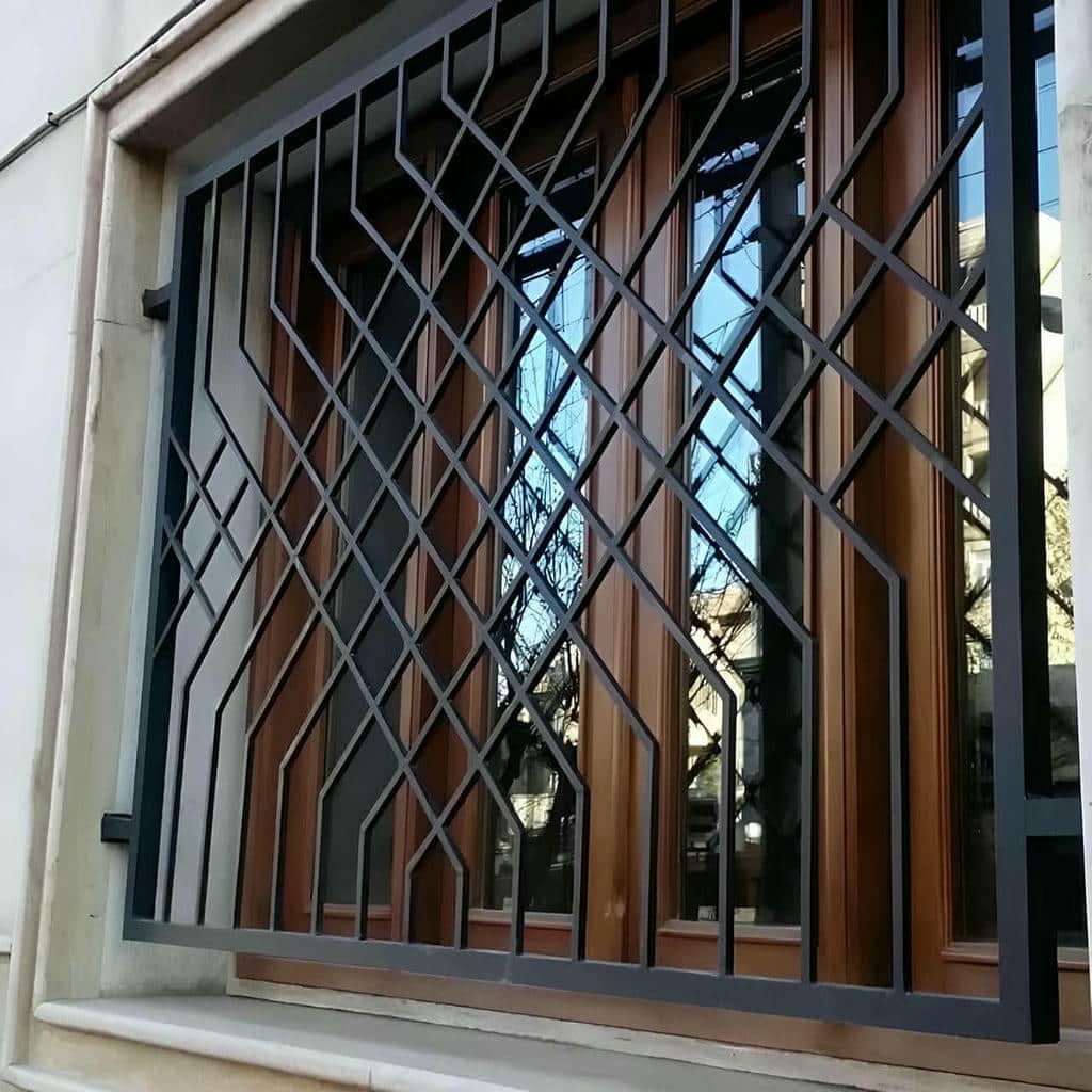 حفاظ پنجره نرده لوکس در کردان