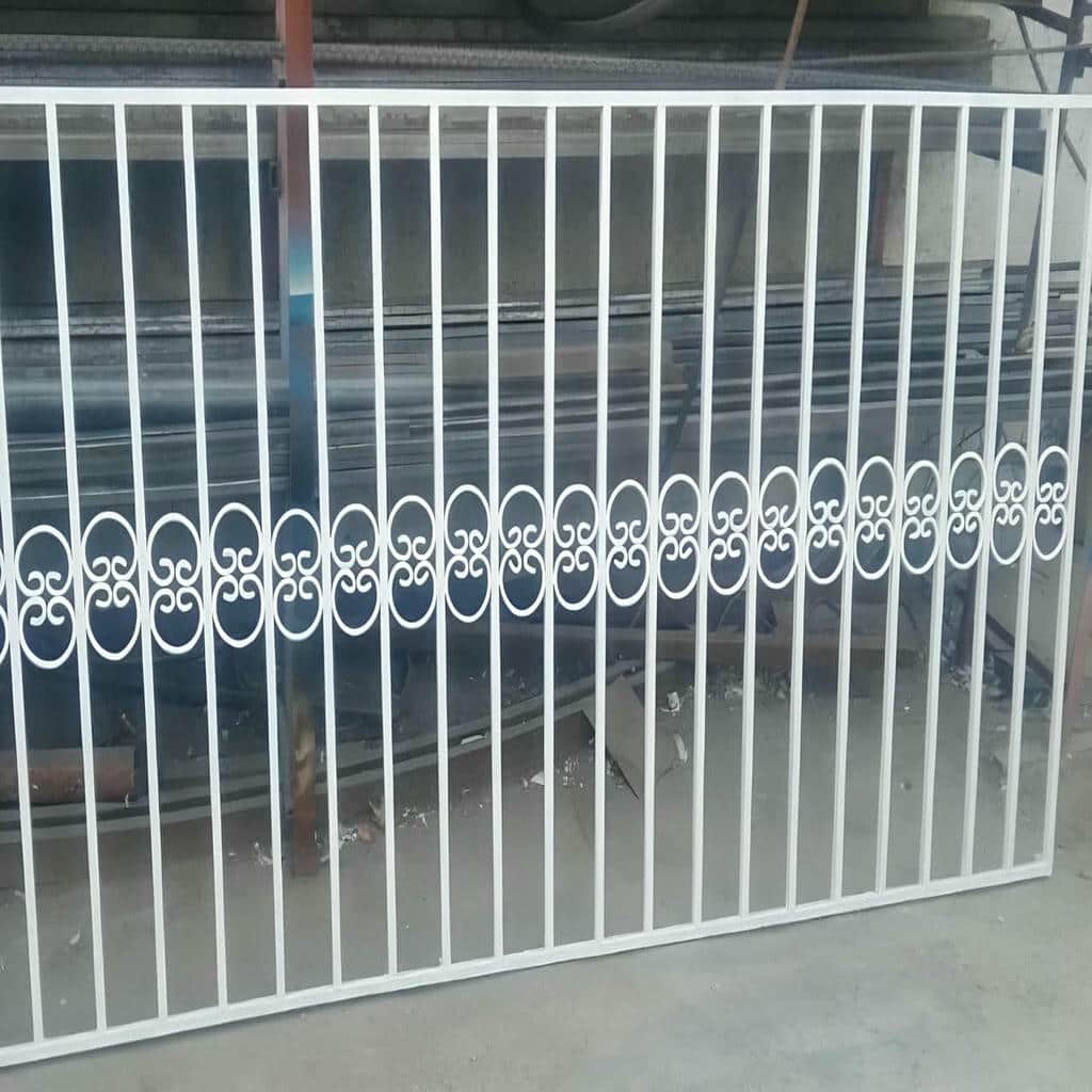 نصب حفاظ پنجره نرده لوکس ضدزنگ در سقز
