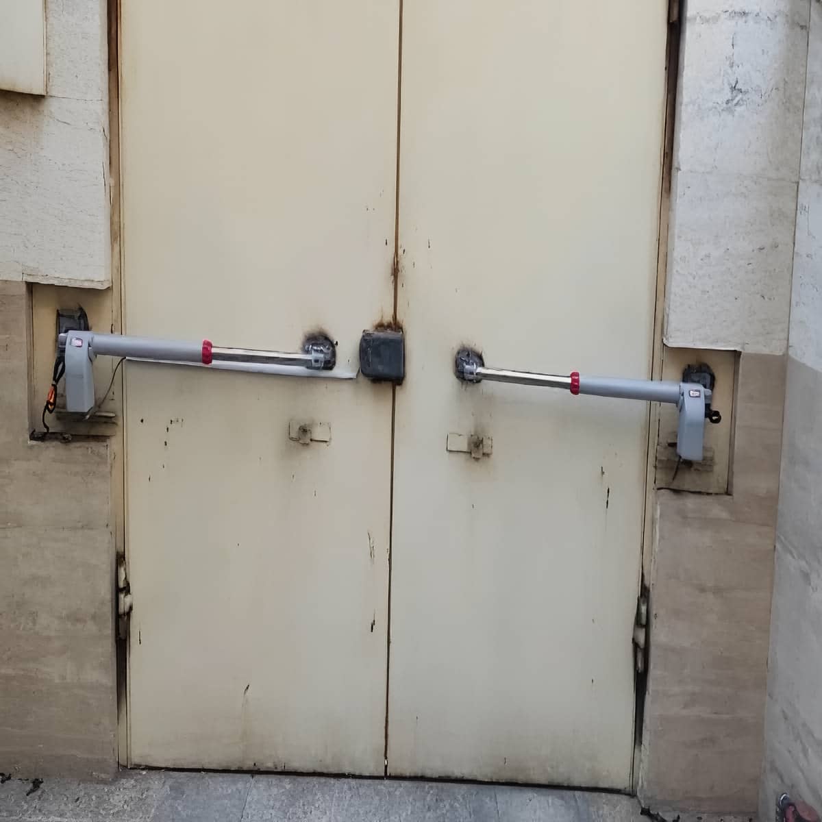 جک پارکینگ در تبریز