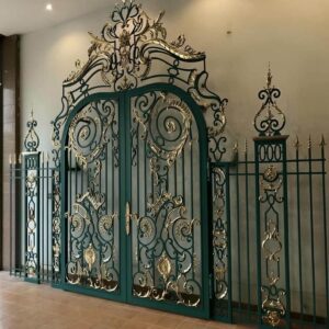 درب حیاط فرفورژه در قائمشهر