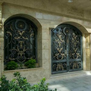درب حیاط فرفورژه در نسیم شهر
