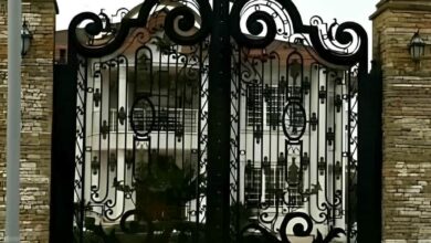درب حیاط فرفورژه در ایلام