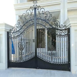 درب حیاط فرفورژه در سیرجان