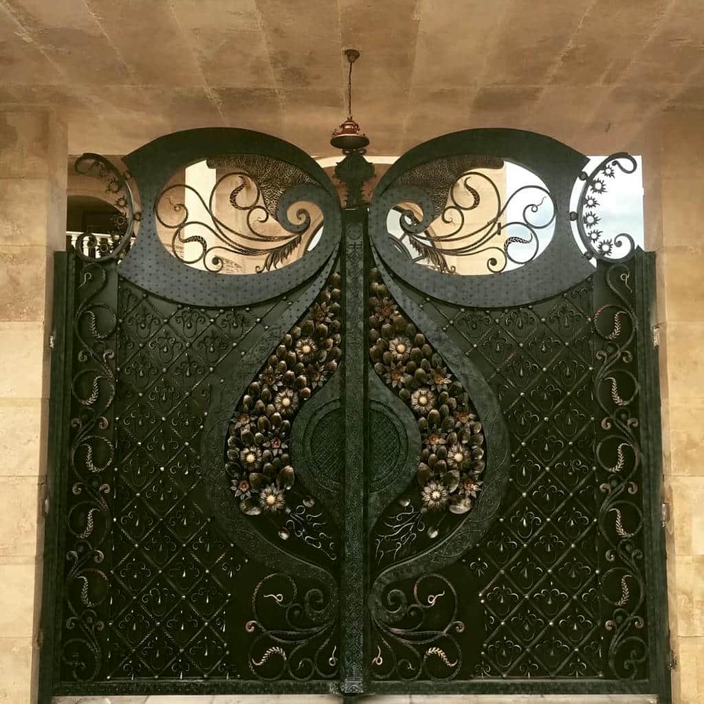 نصب درب حیاط فرفورژه ضدزنگ در بابل