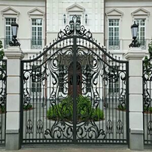 درب حیاط فرفورژه در هشتگرد