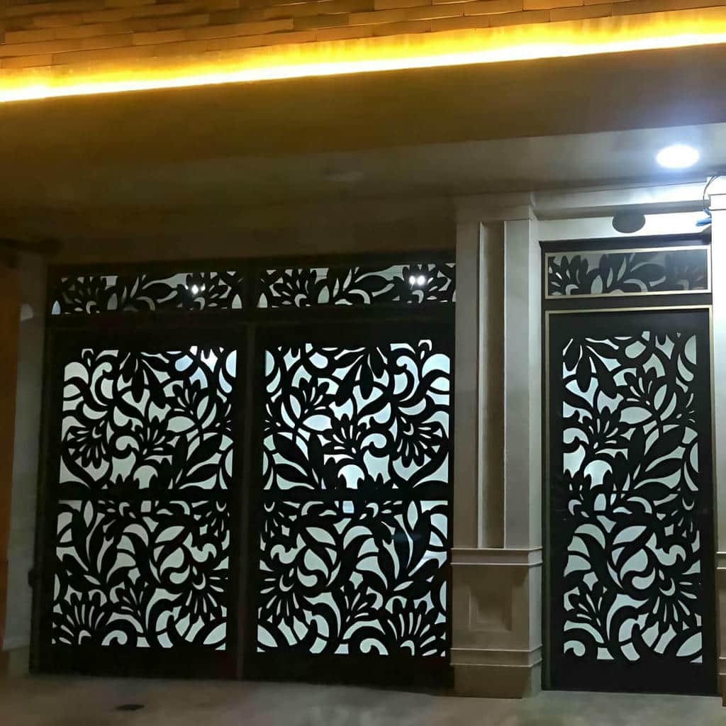 درب حیاط فرفورژه در فشم