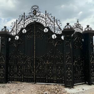 درب حیاط فرفورژه در بندر دیلم